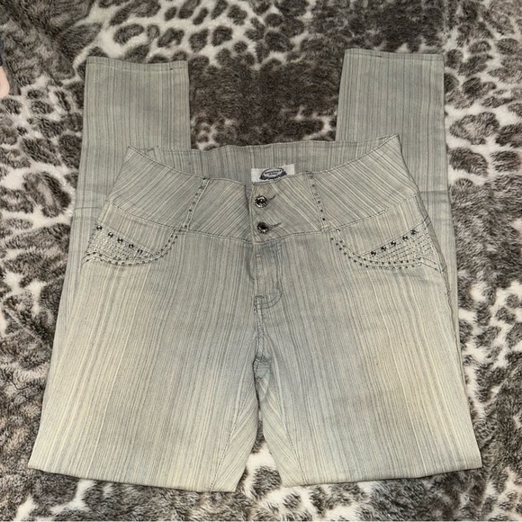 Romántica Jeans - Picture 2 of 4